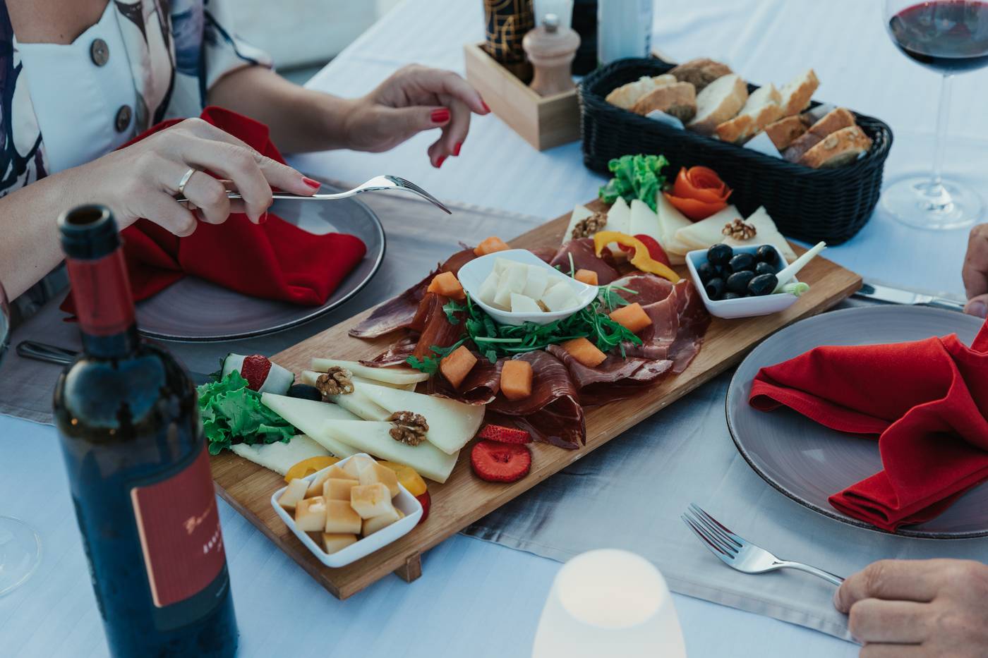 Romana-Beach-Apartments-Restaurant-48