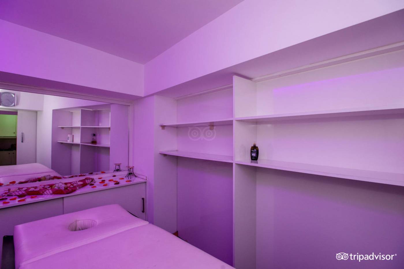 Almina-Hotel-Istanbul-Sports-and-Entertainment-34