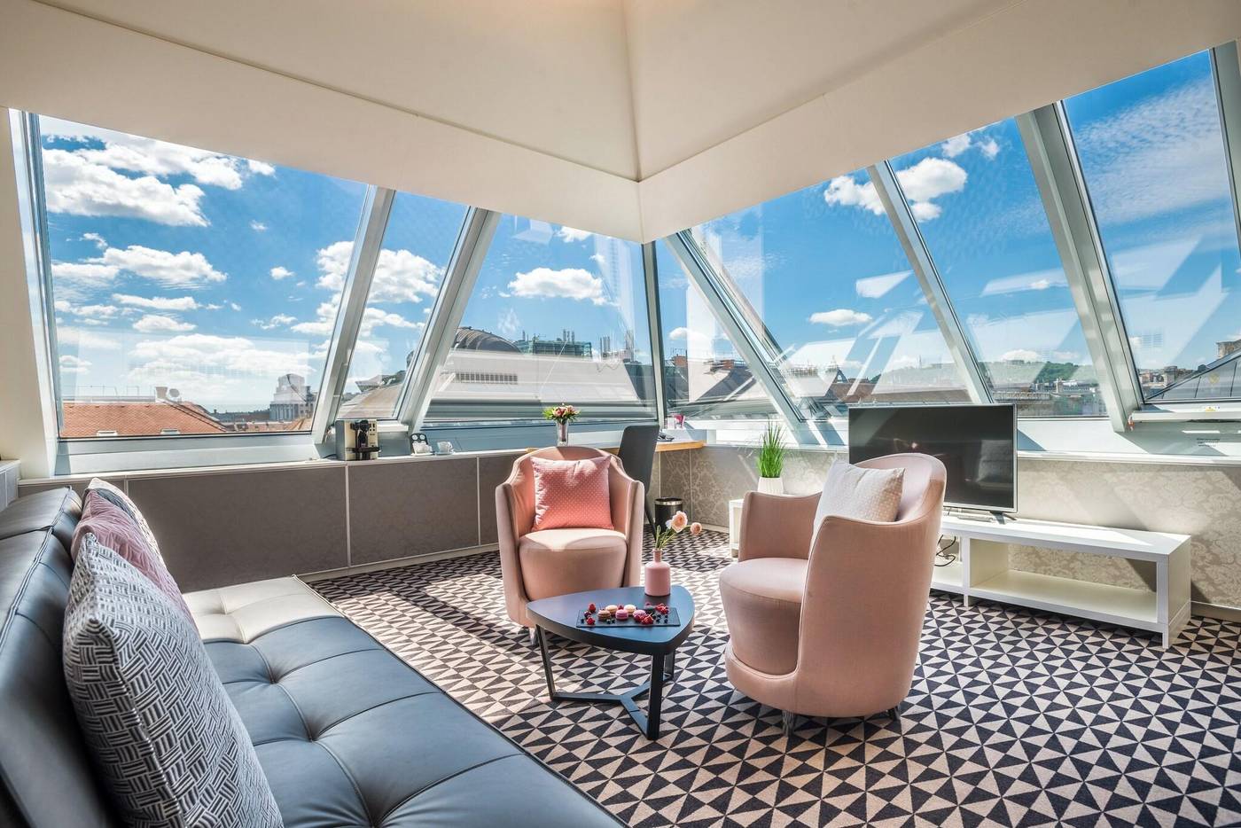 Hotel-Moments-Budapest-Room-3