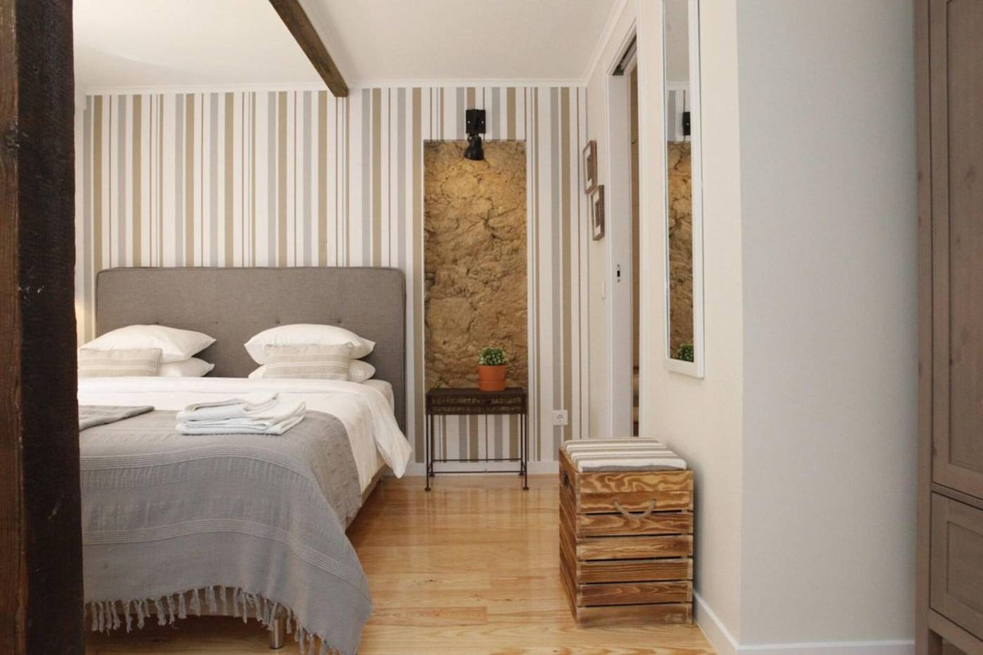 Flores-Guest-House-Room-37