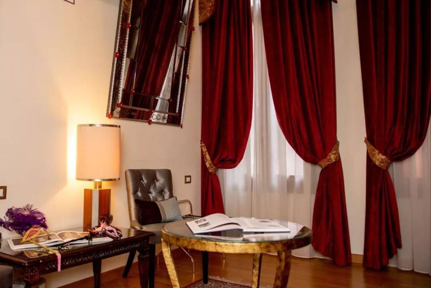 Ca--dell-Arte-Palace-Room-12