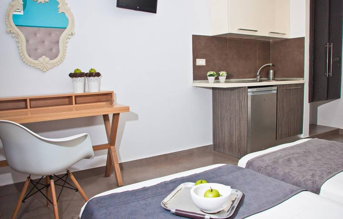 Malibu-Boutique-Room-34