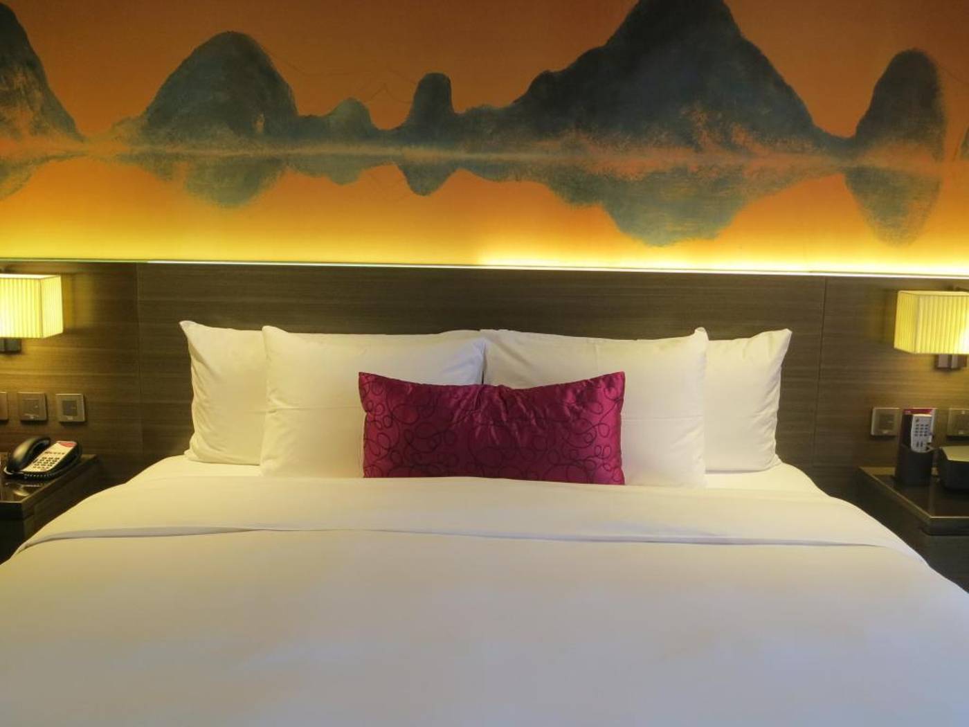 Crowne-Plaza-Hong-Kong-Kowloon-East-Room-30