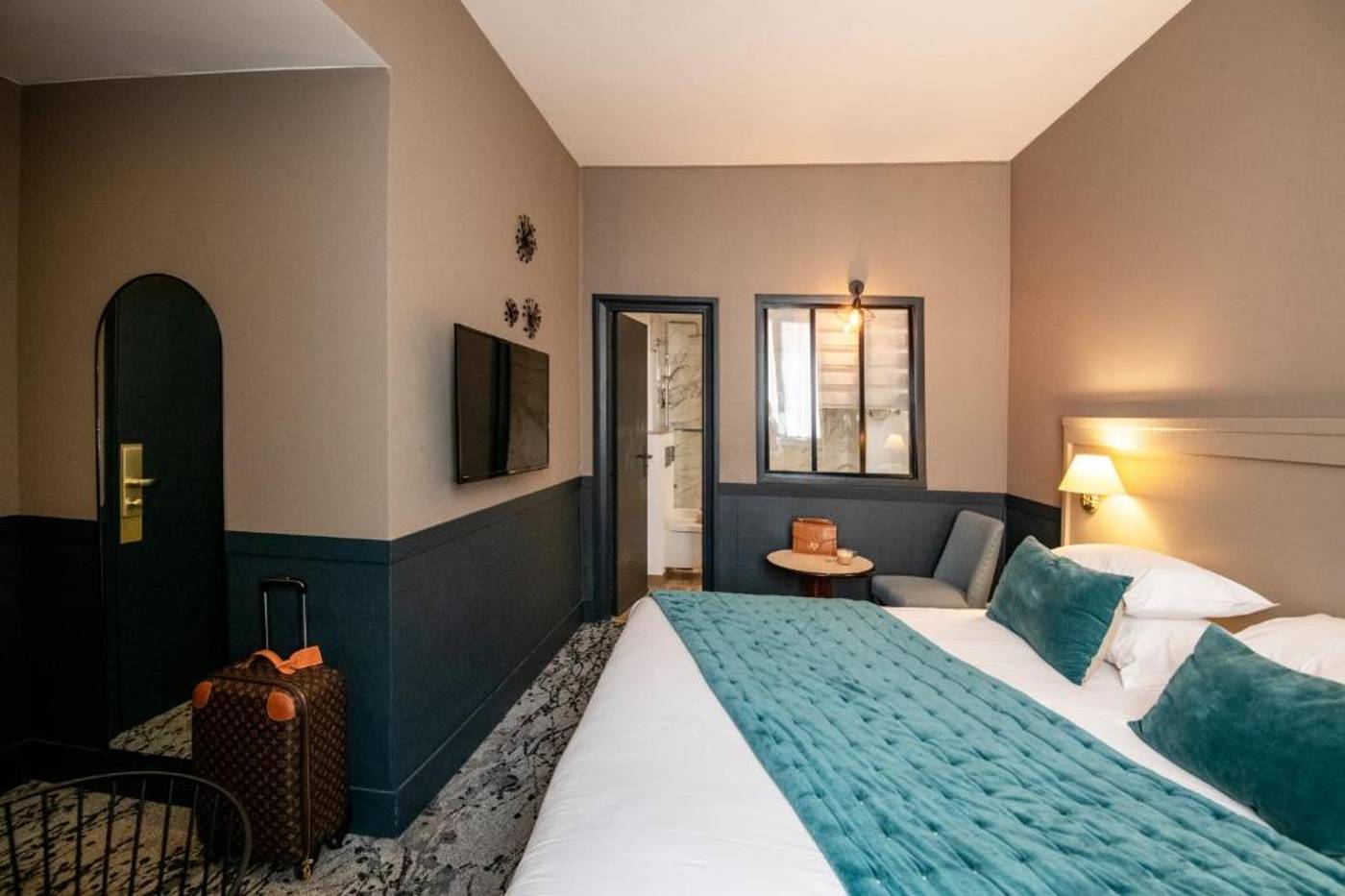 Best-Western-Plus-Nice-Cosy-H----tel-Room-4