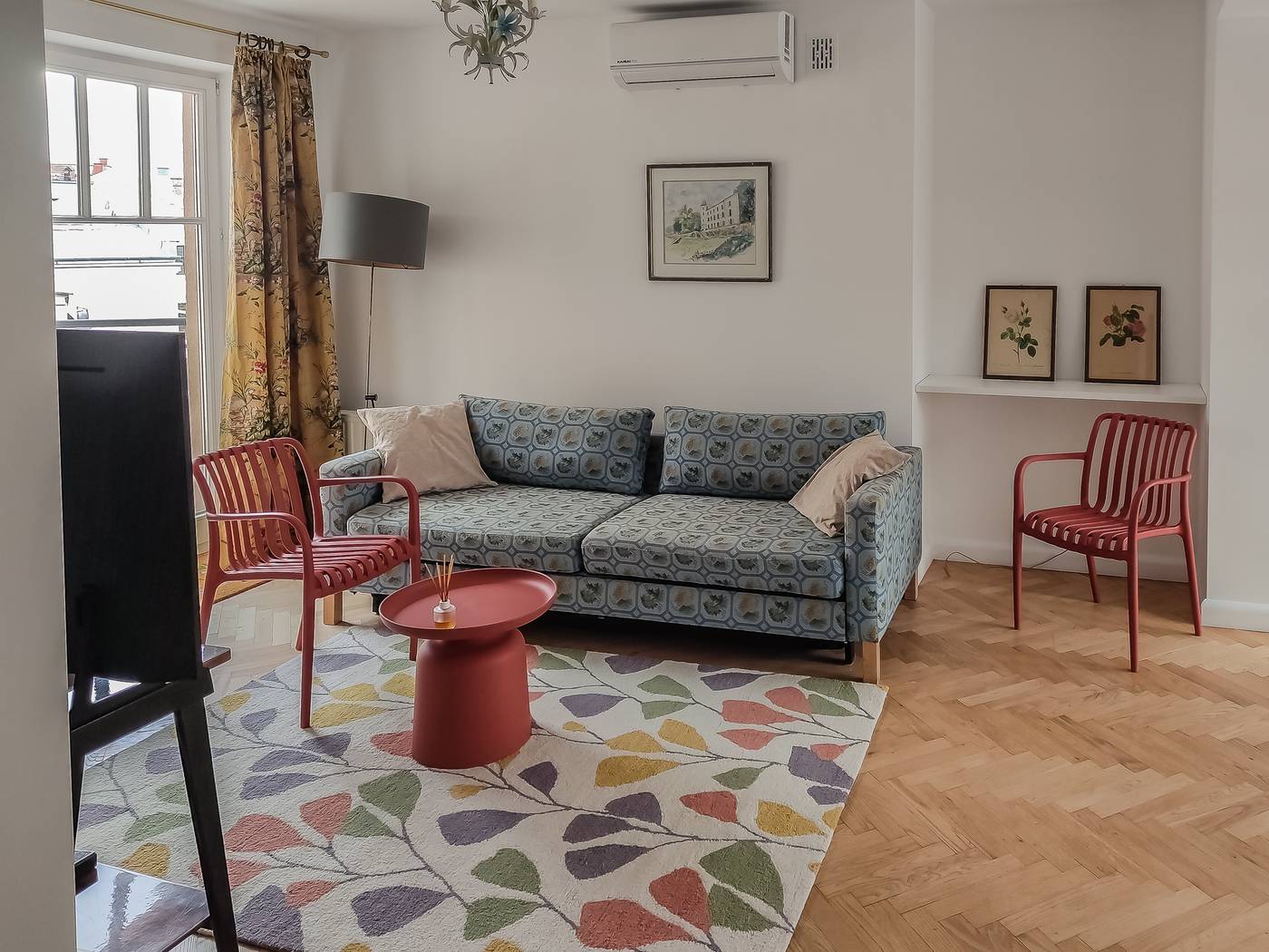 Crystal-Suites-Old-Town-Room-22