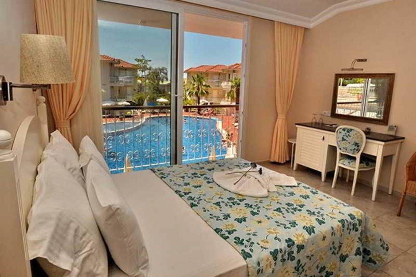 The-Blue-Lagoon-Hotel-Room-13