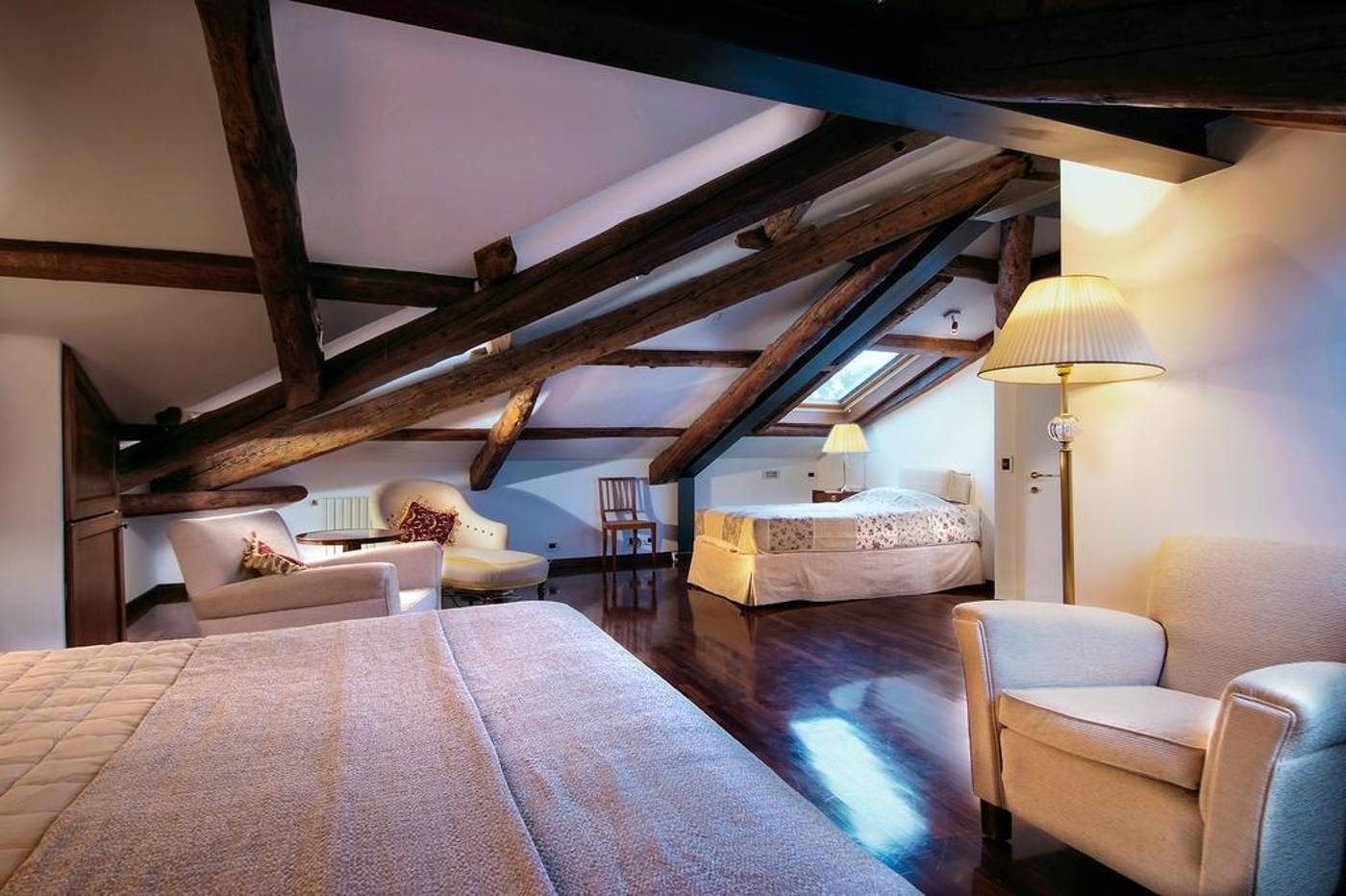 500-Bed---Breakfast-General-view-11