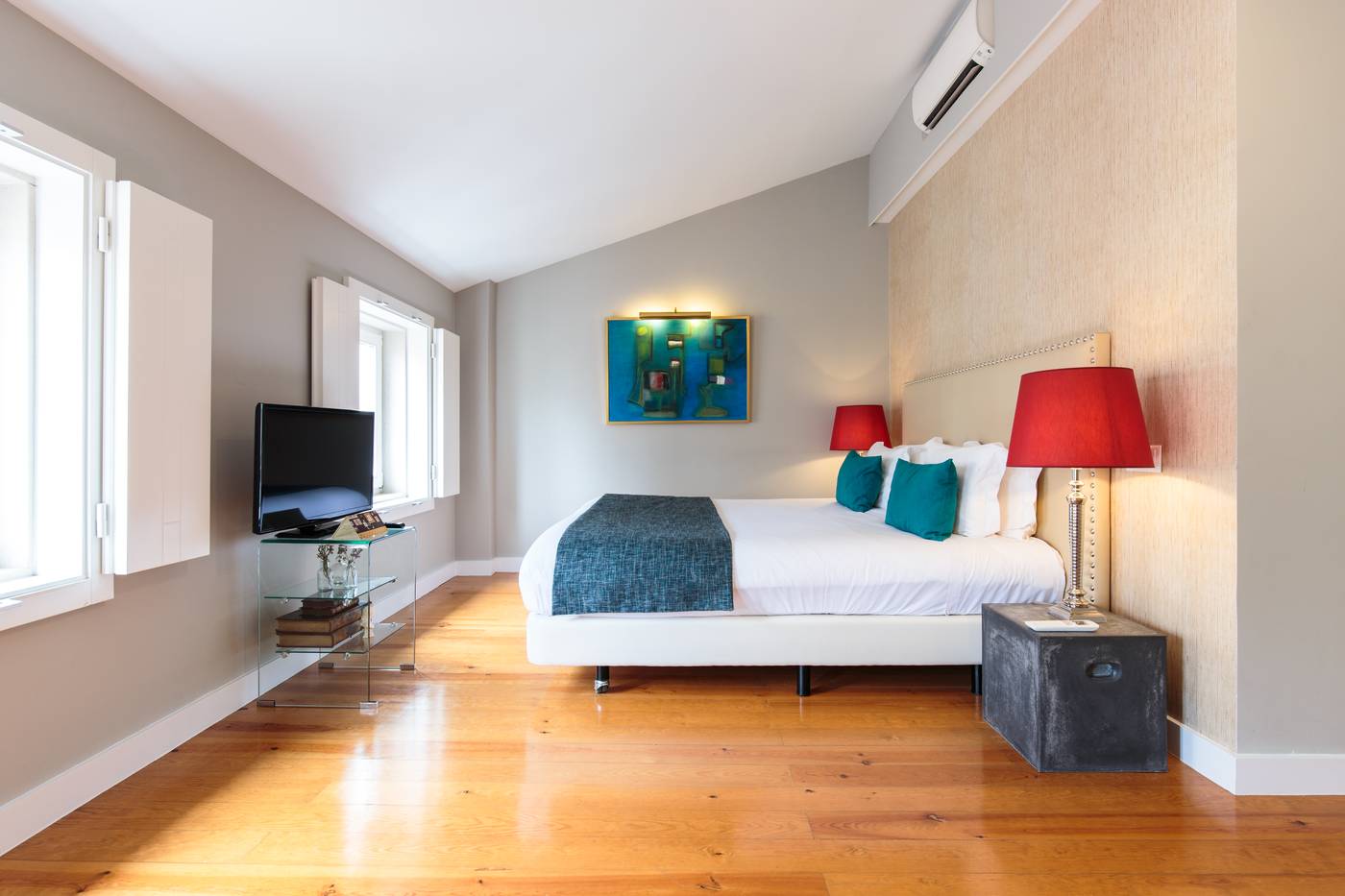 Dear-Lisbon-Charming-House-Room-17