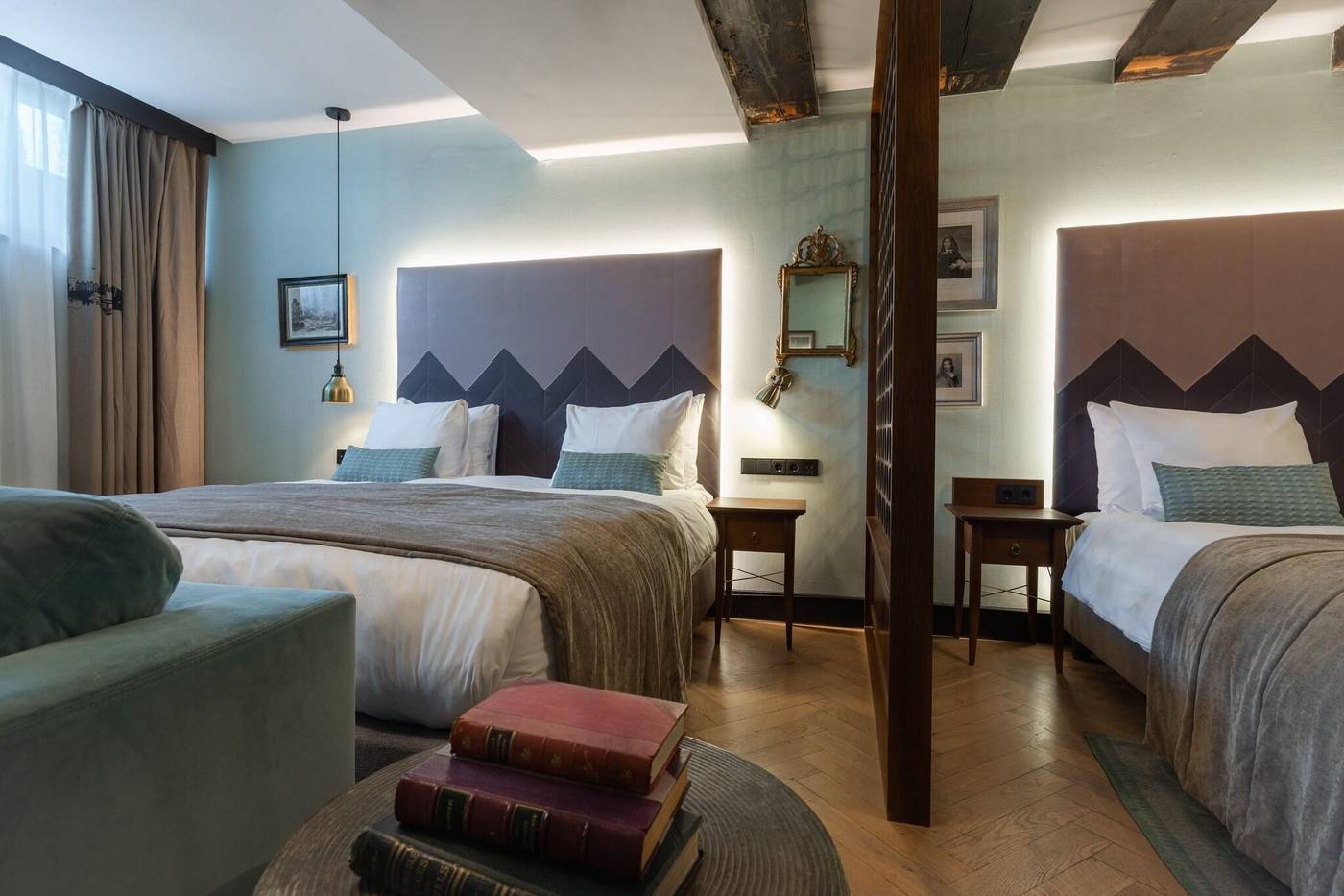 The-Hendrick-S-Hotel-Room-23