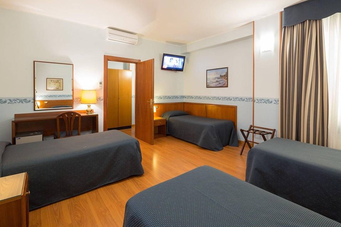 Terminus-E-Plaza-Room-5