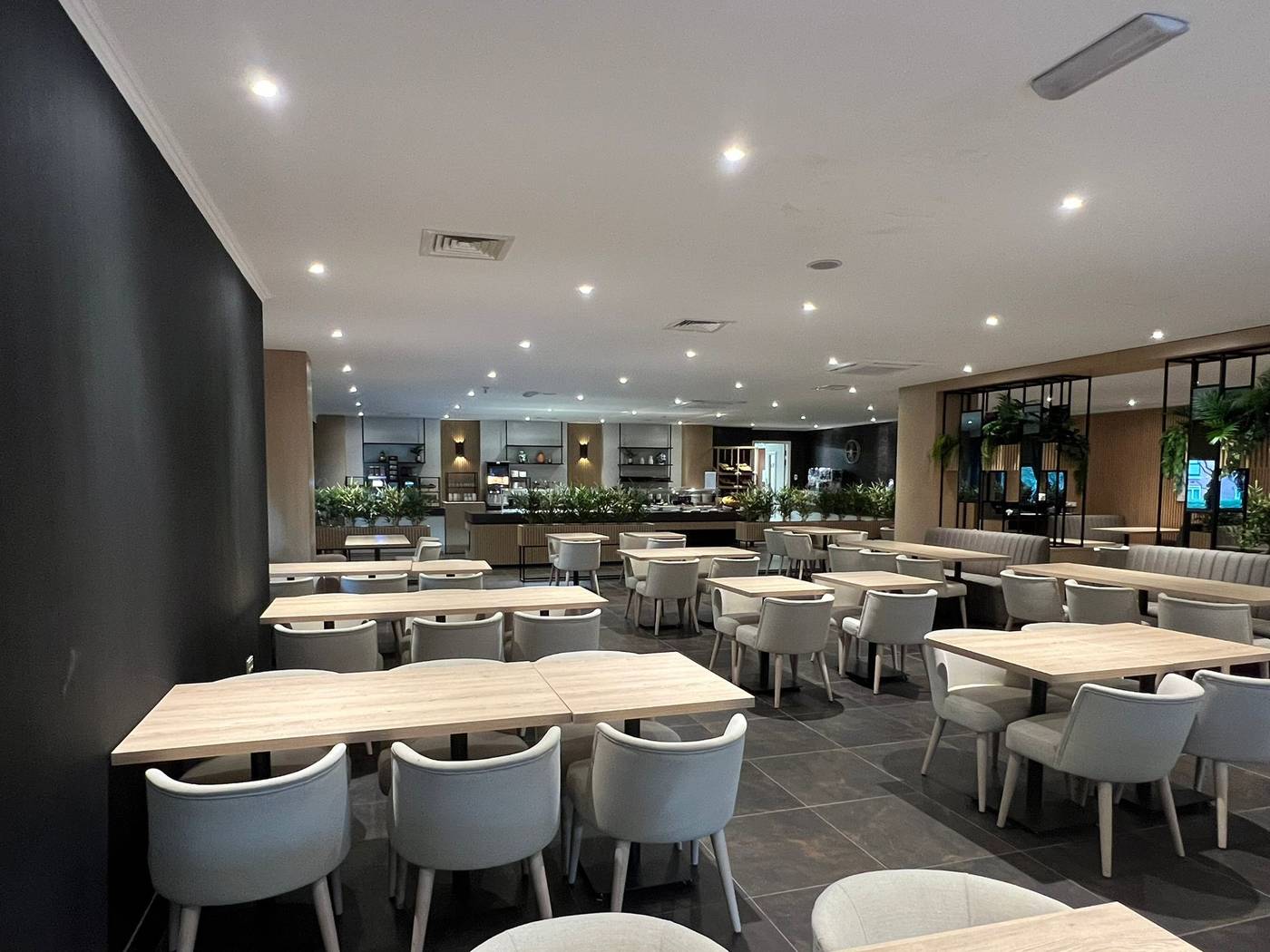 XO-HOTELS-Blue-Square-Restaurant-12