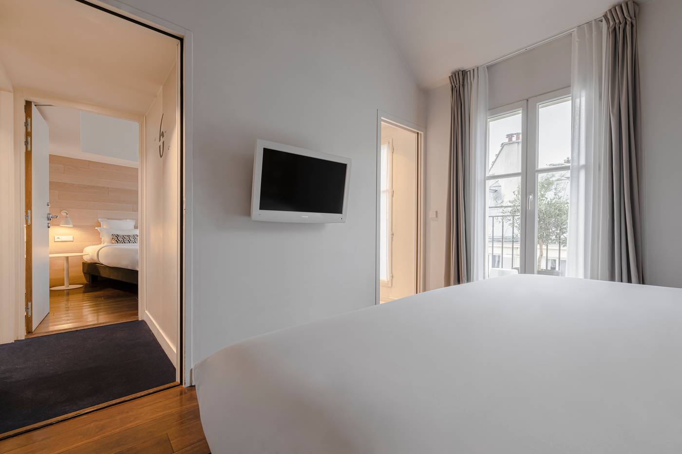 9Hotel-Opera-Room-16