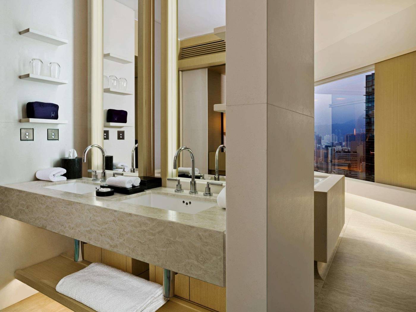 The-Upper-House-Hong-Kong-Room-32