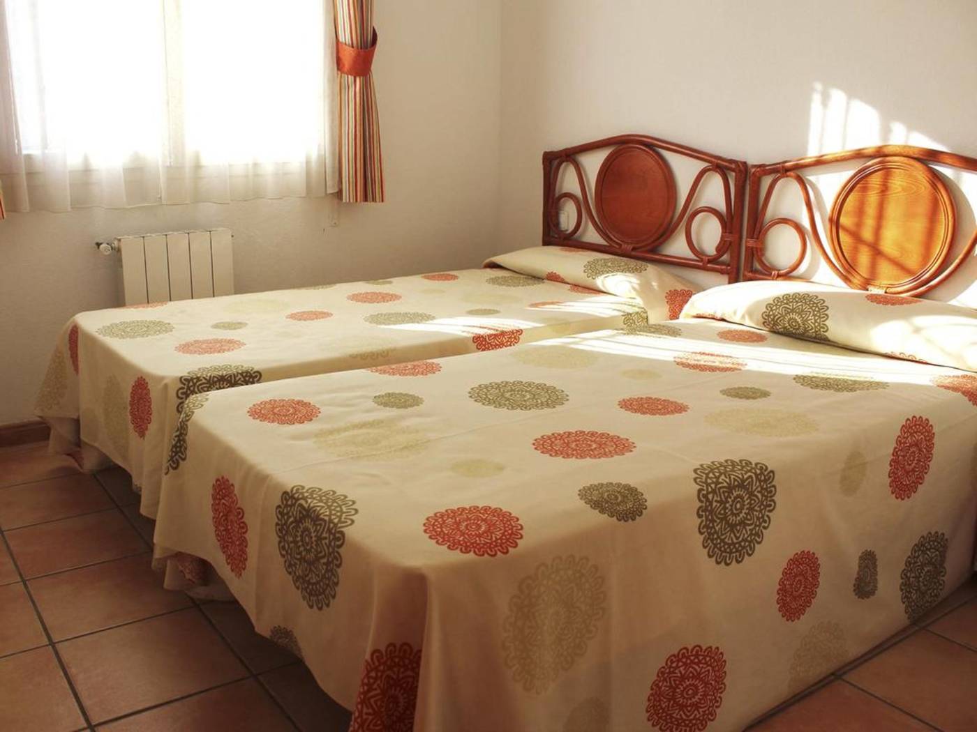 Puerta-del-Sol-Apartamentos-Room-11