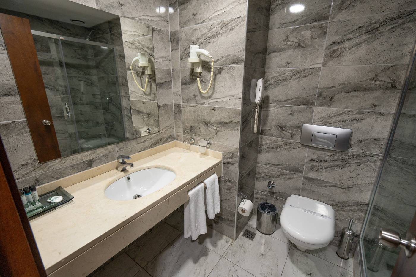The-Greenpark-Hotel-Taksim-Room-11