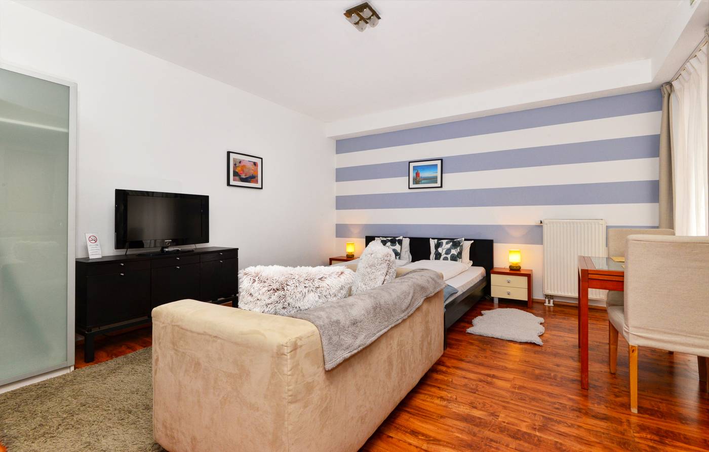 Lord-Residence-Room-18