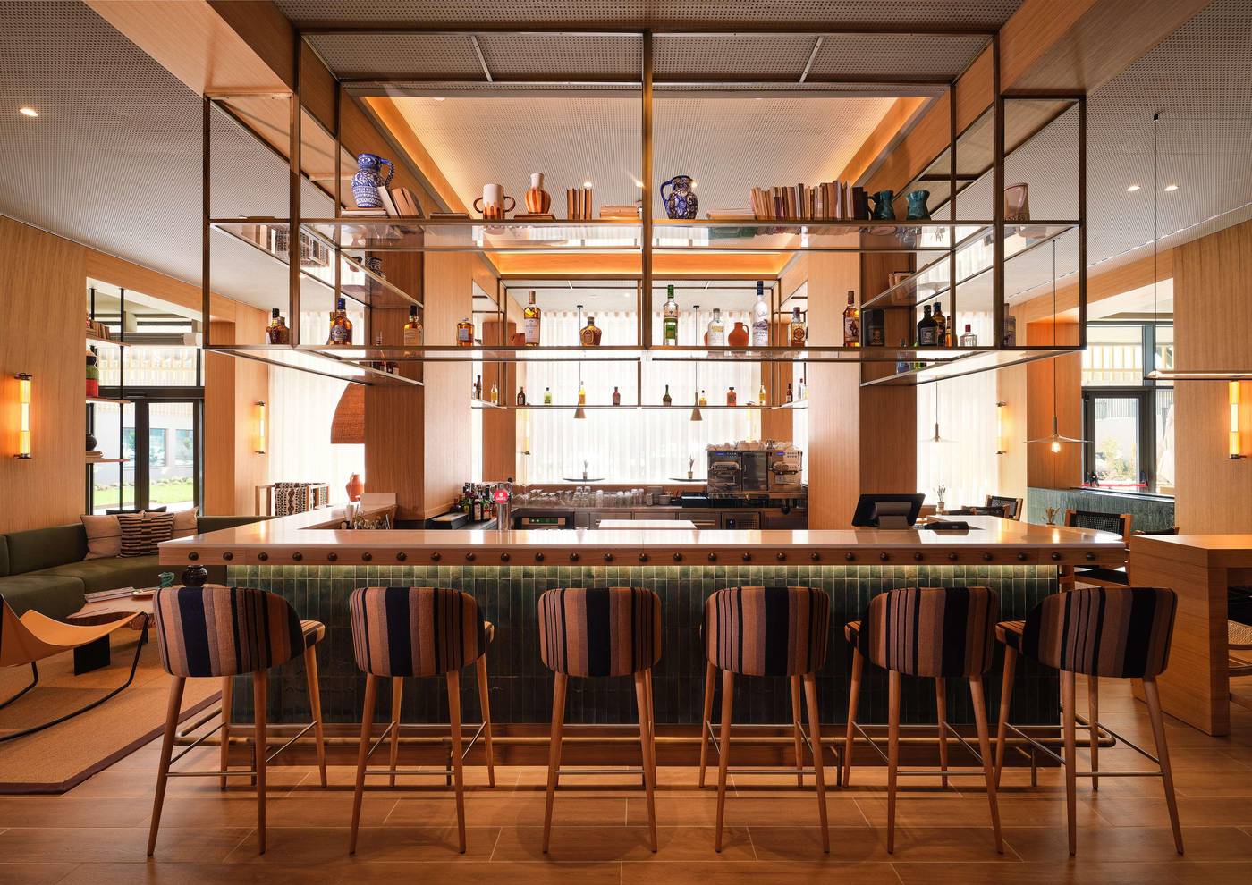 Hilton-Garden-Inn-Evora-Bar-14