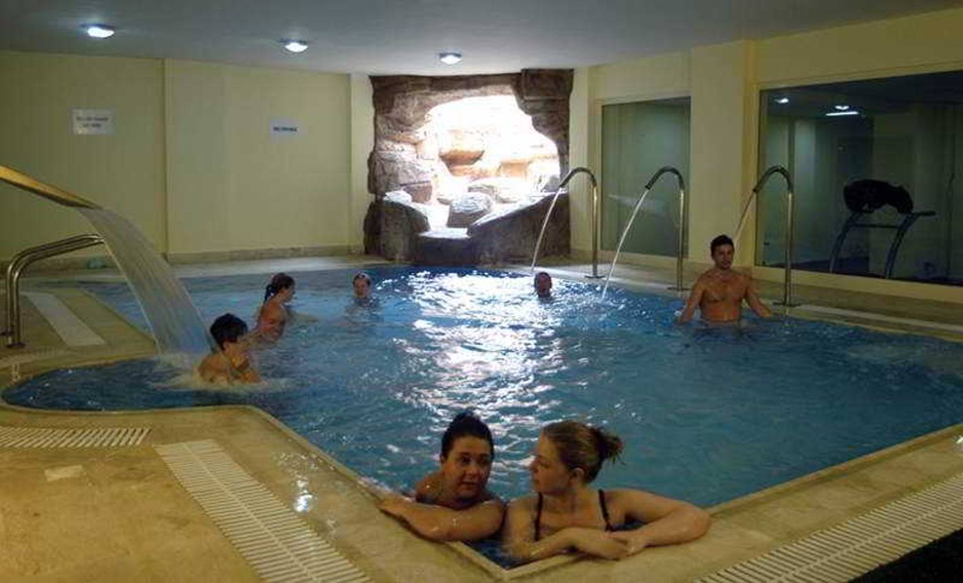 Parrotel-Aqua-Park-Resort-Pool-44