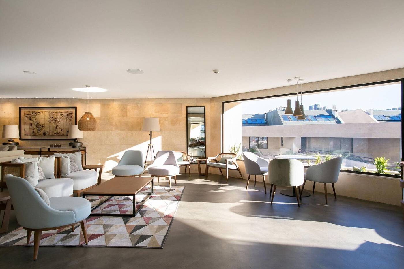 Four-Points-By-Sheraton-Sesimbra-Lobby-17