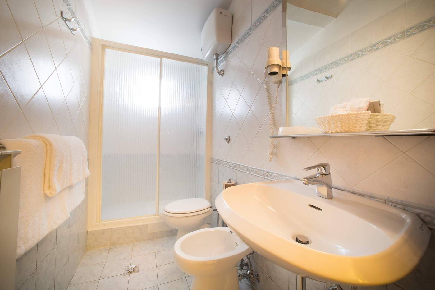 Albergo-Montreal-Room-23