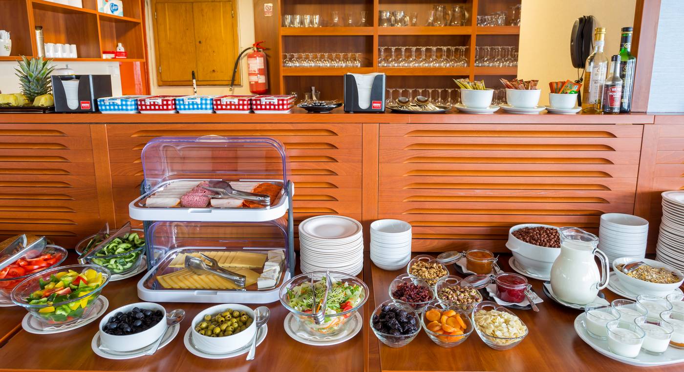 Grand-Jules-Boat-Hotel-Budapest-Restaurant-32