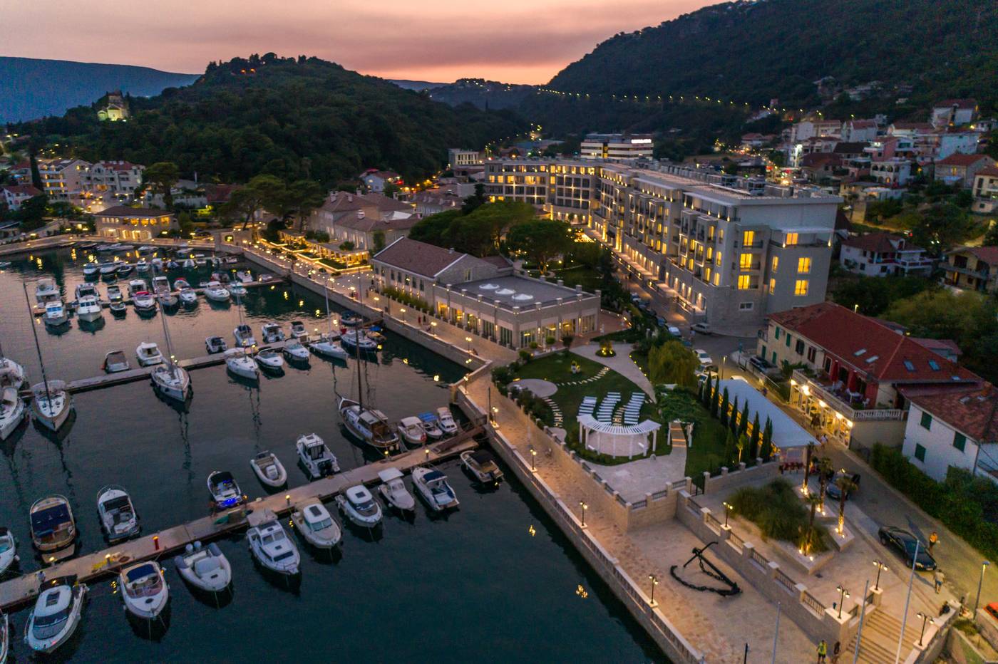 08.10.25 Lazure Hotel & Marina