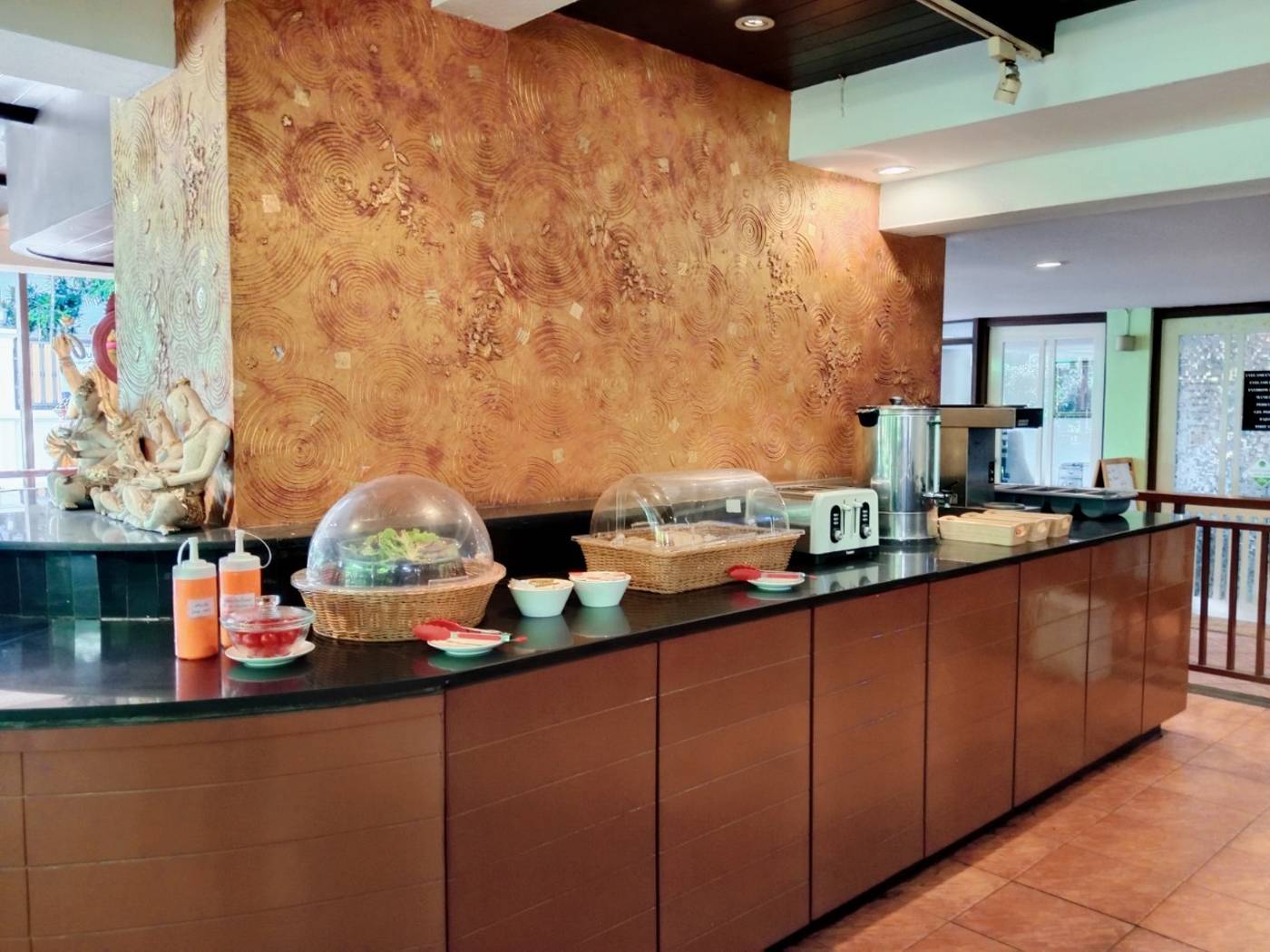 Woraburi-Sukhumvit-Hotel---Resort-Restaurant-17