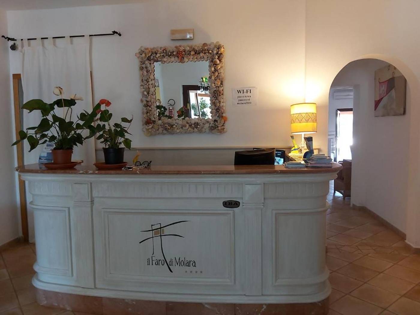 Hotel-Il-Faro-Di-Molara-Lobby-18