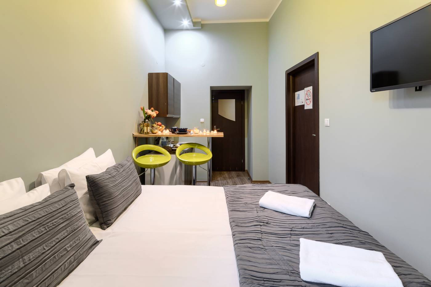 Platinum-Suite-Room-22