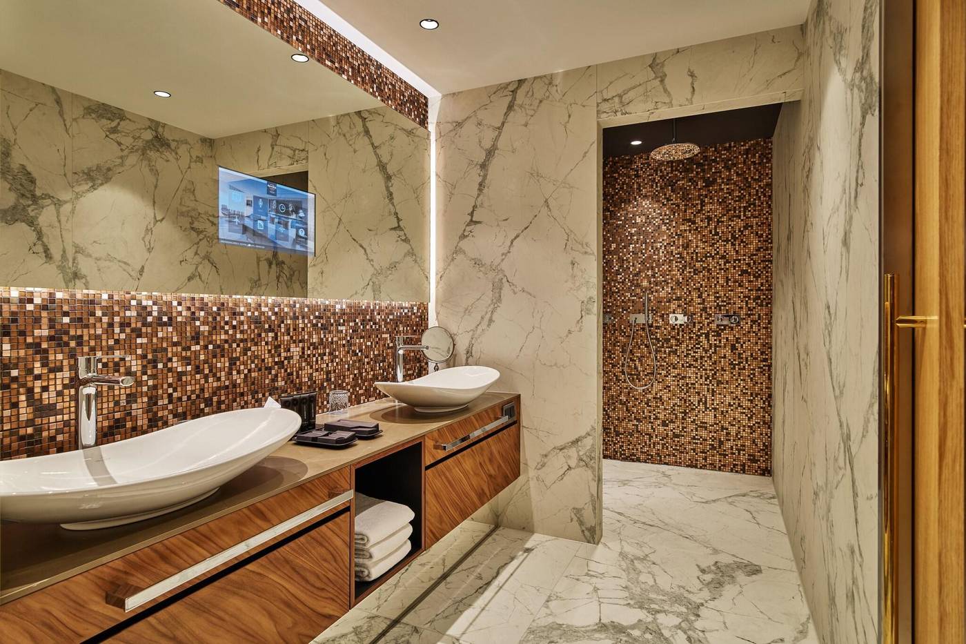 Clayton-Hotel-Amsterdam-American-Room-35