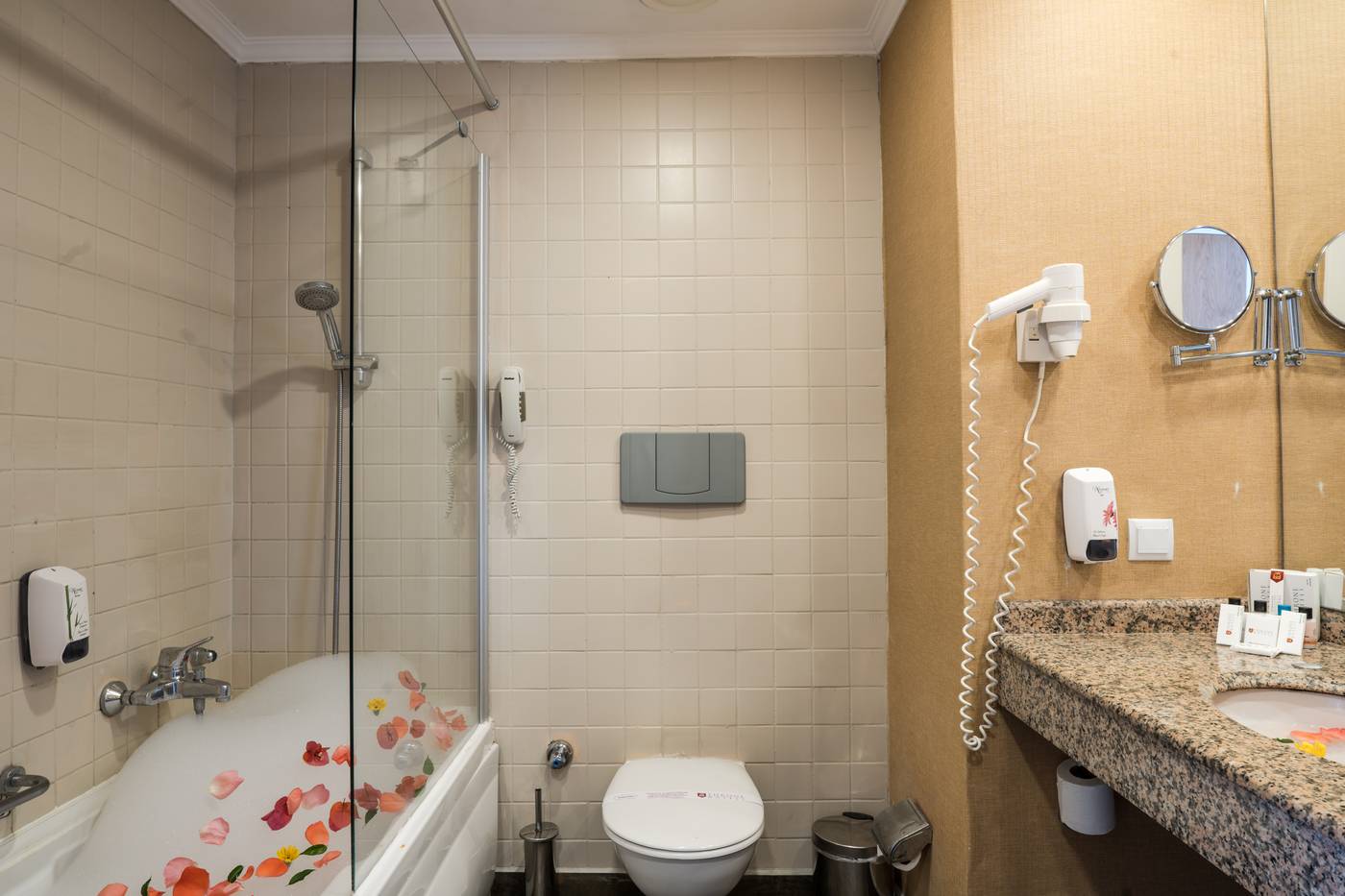 Throne-Sea-Gate-Belek-Hotel-Room-34