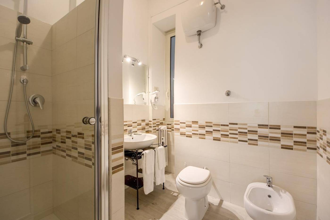 B-B-Circus-Maximus-Room-3