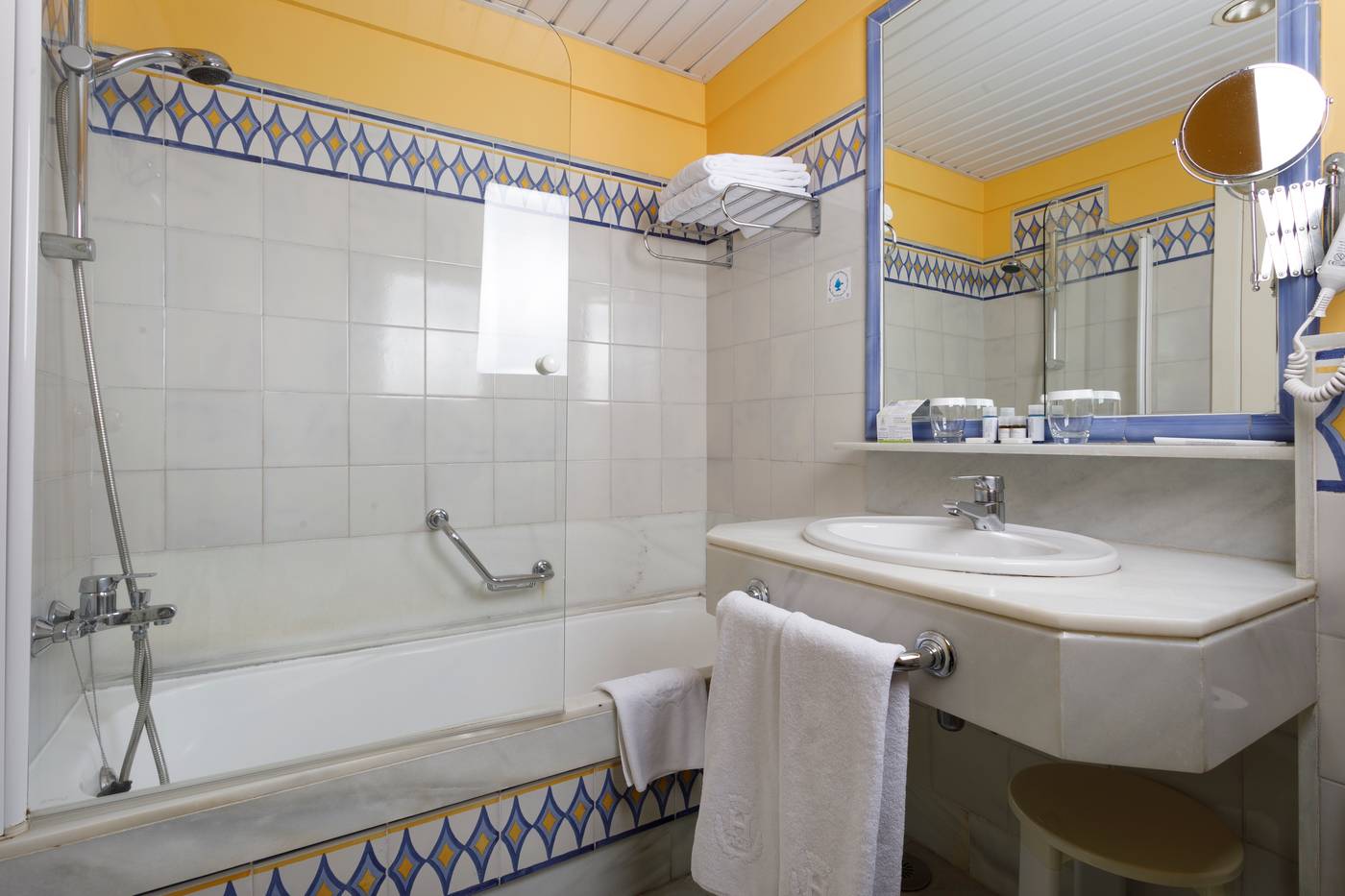 Guadacorte-Park-Room-49