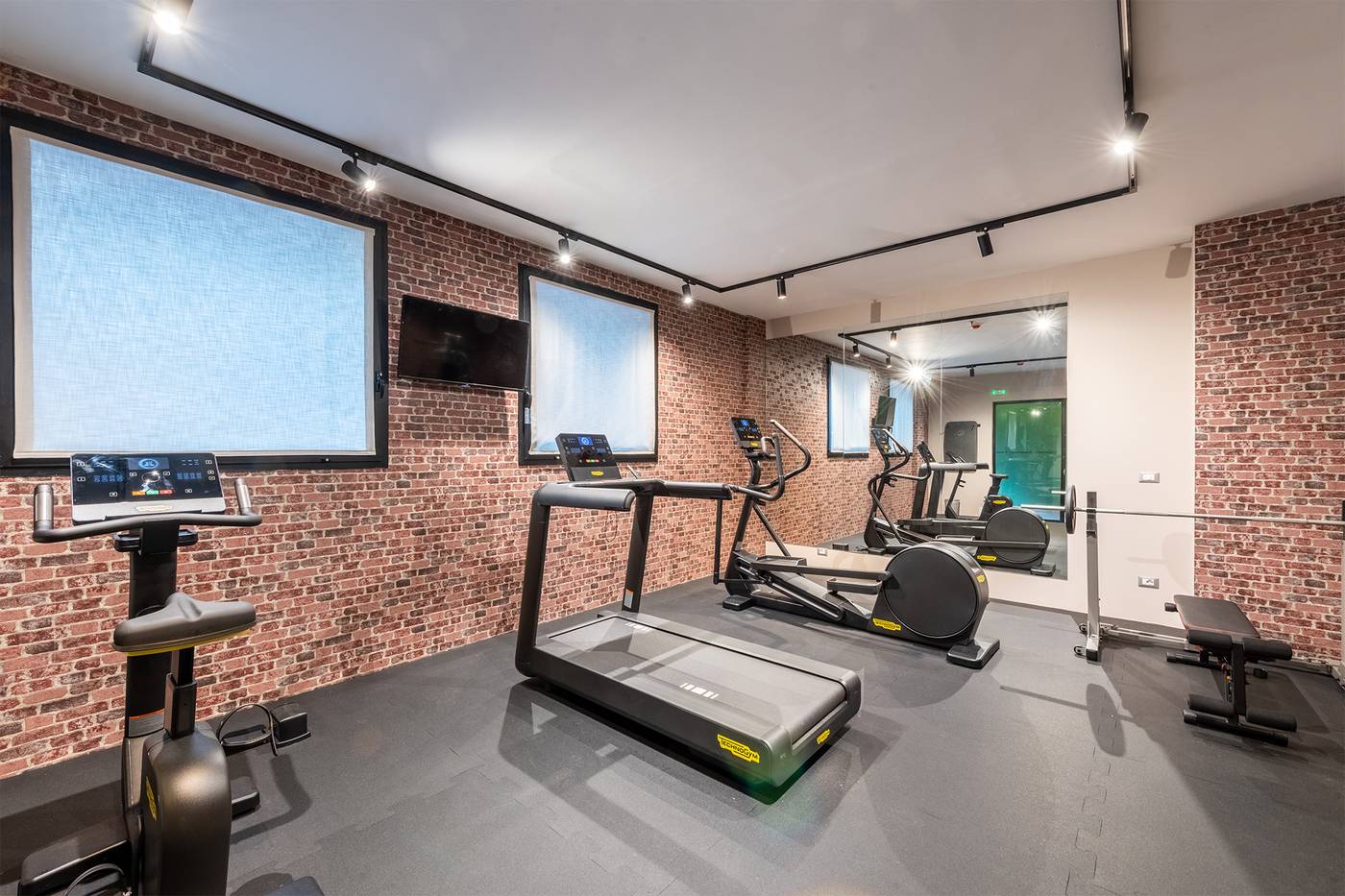 Neo-Hotel-Sports-and-Entertainment-51