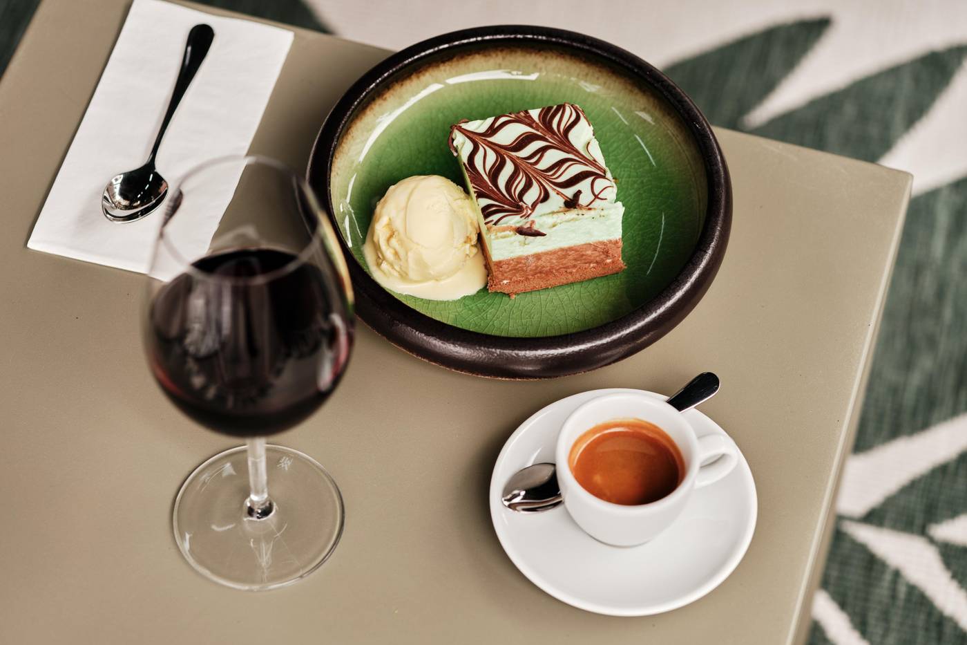 Holiday-Inn-Warsaw-City-Centre-Restaurant-52