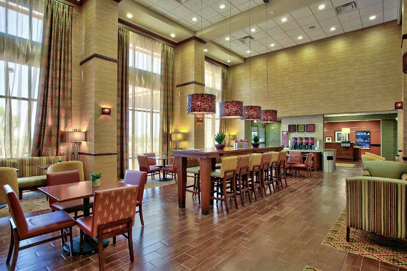 Hampton Inn and Suites Scottsdale at Talking Stick-United States-Scottsdale-Lobby-9