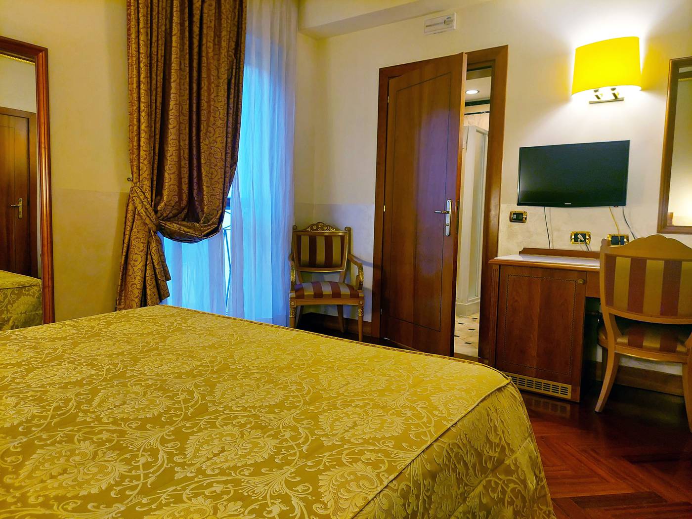 Marconi-Hotel-Room-7