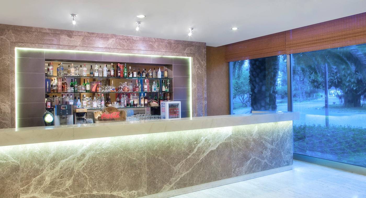 Akka-Alinda-Hotel-Bar-34