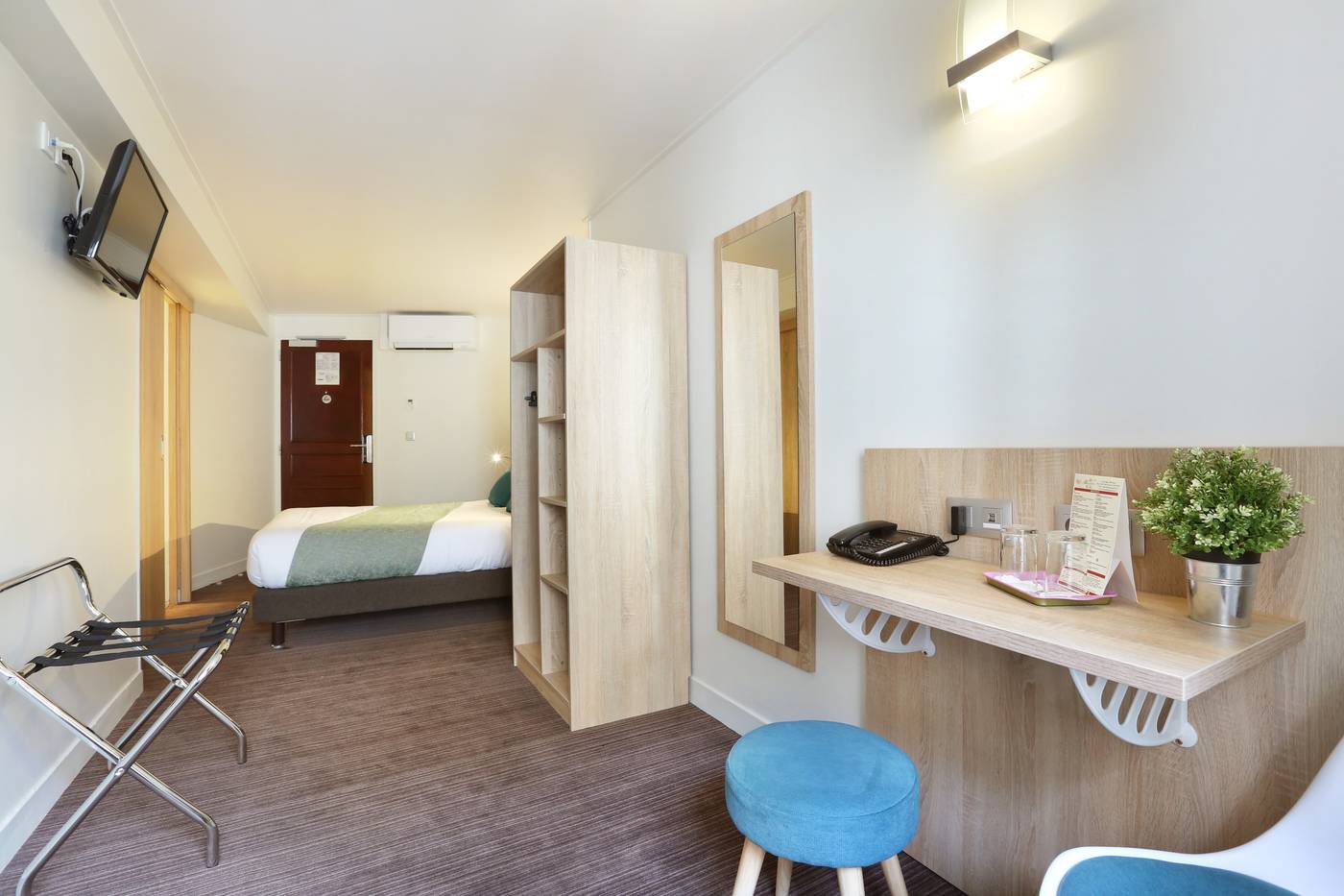 Hotel-Beaugrenelle-Tour-Eiffel-Room-5