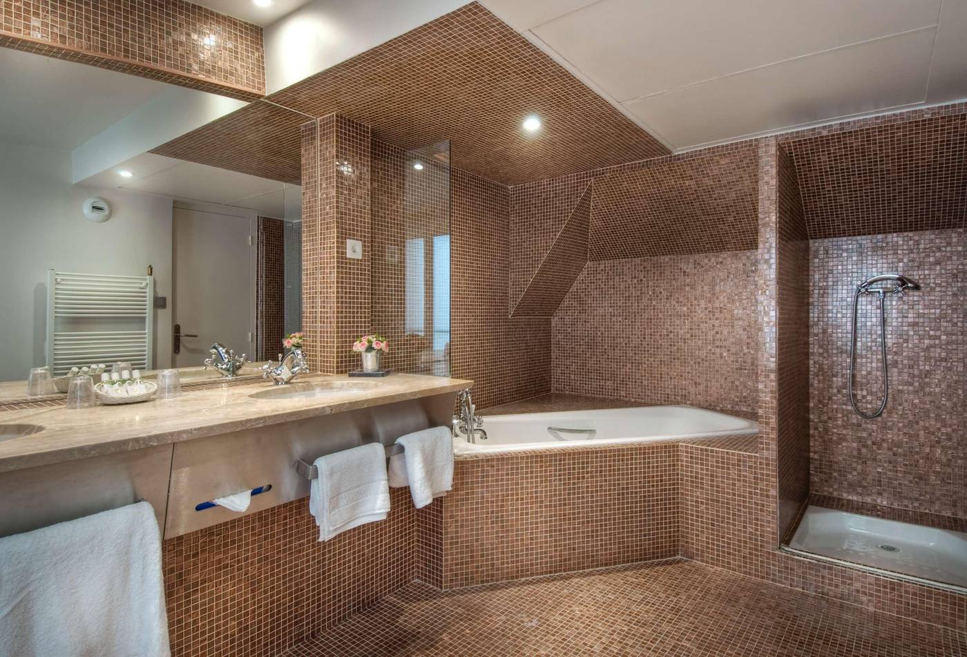 Hotel-Opera-d-Antin-Room-24