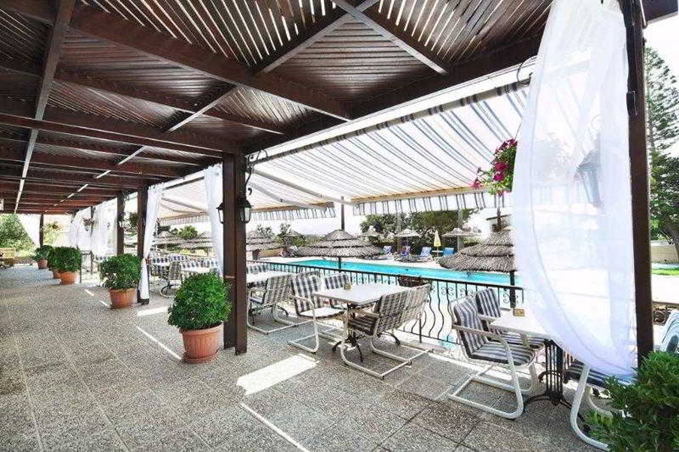 Club-Aphrodite-Terrace-6