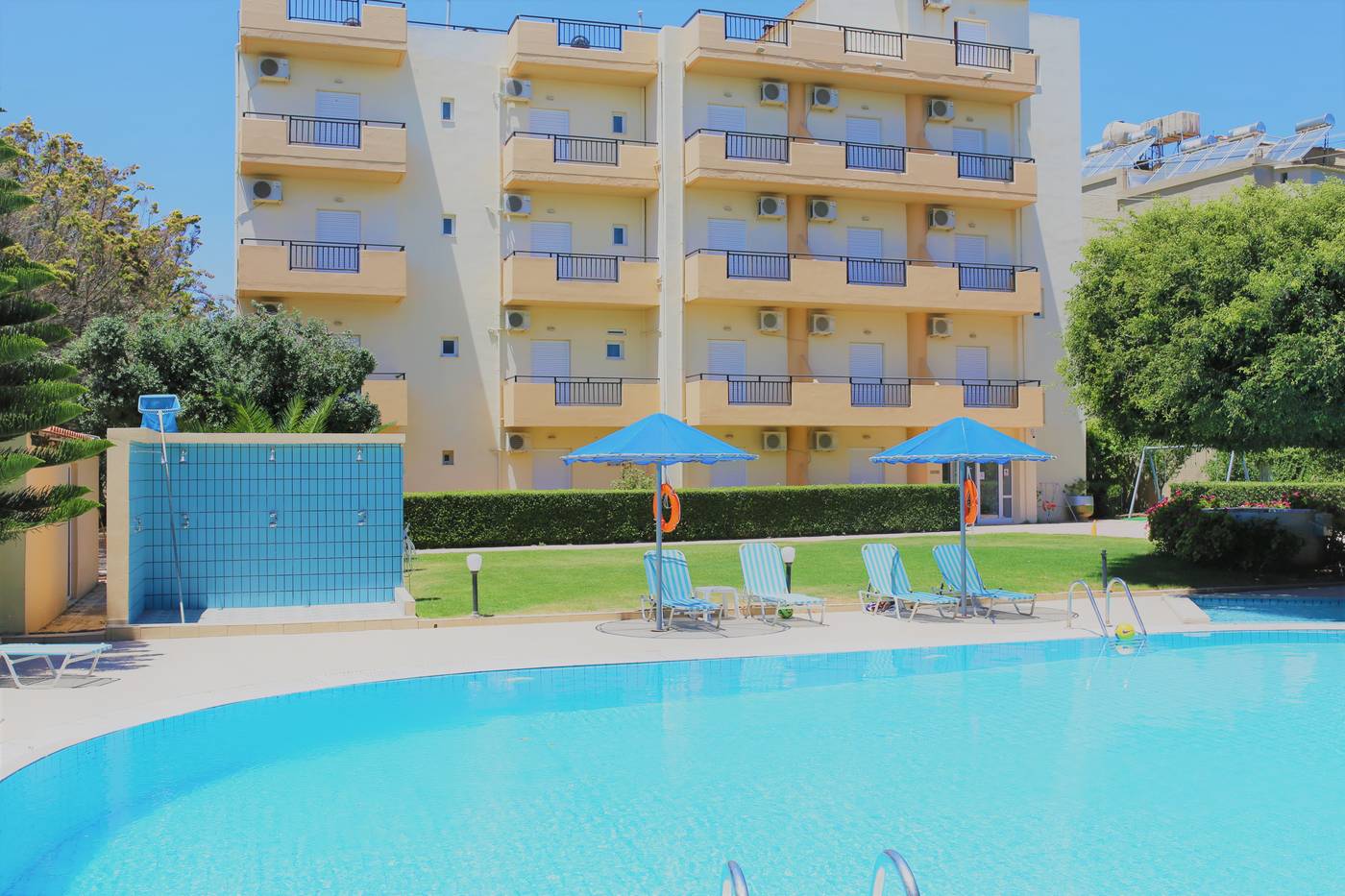 Castro-Hotel-Pool-2