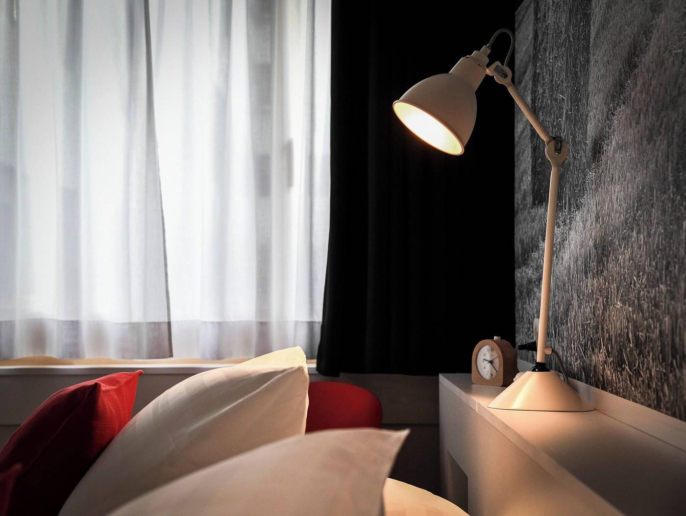 Home-Swiss-Hotel-Lobby-53