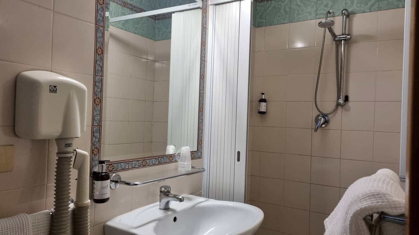 Phi Hotel Ambra-Italy-PESCARA-Room-8
