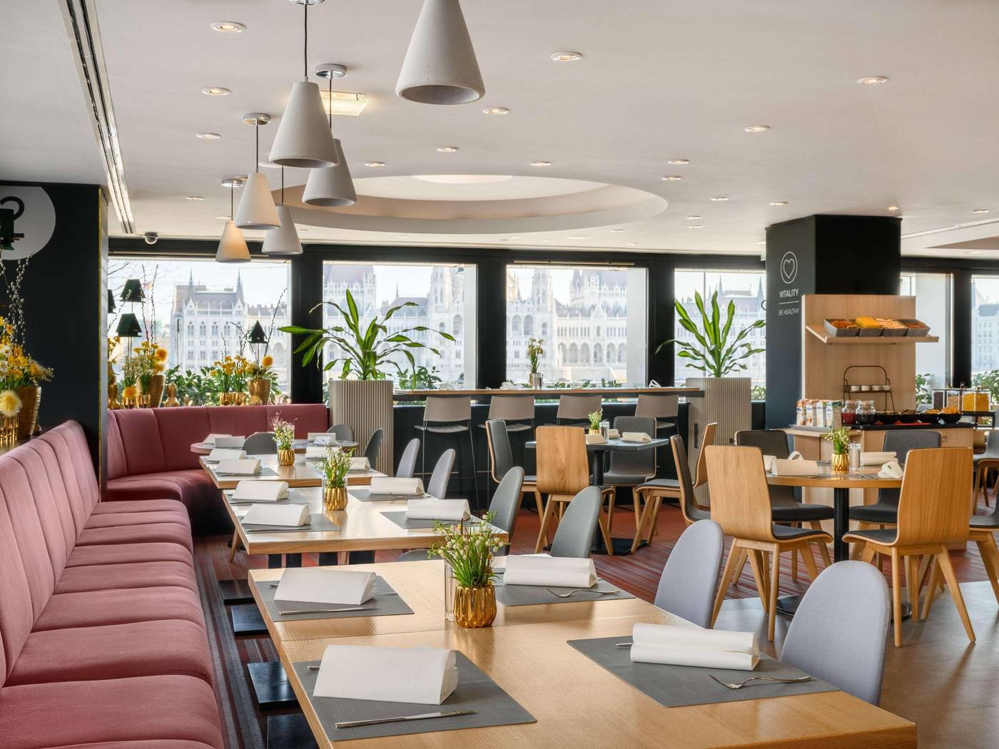 Novotel-Budapest-Danube-Restaurant-47