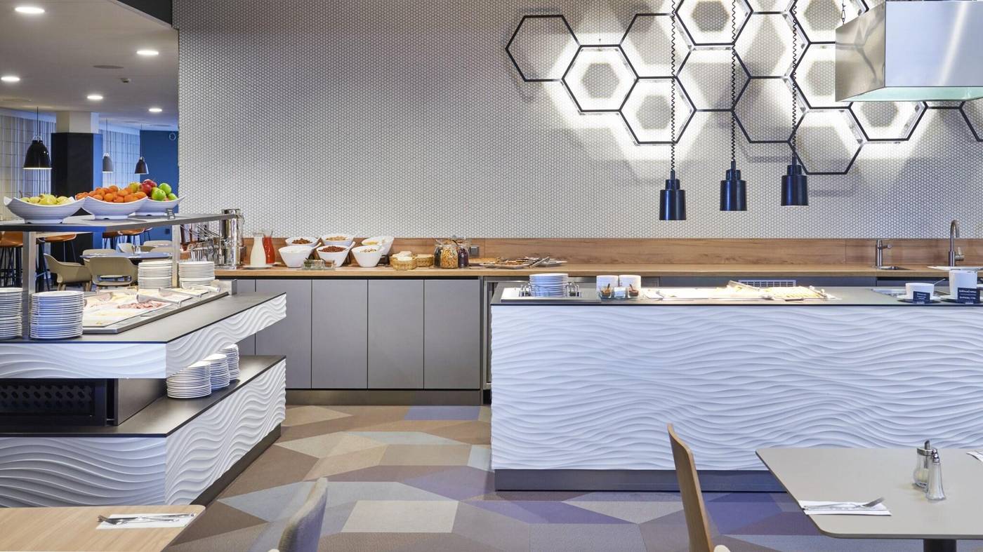 Orea-Hotel-Pyramida-Restaurant-31