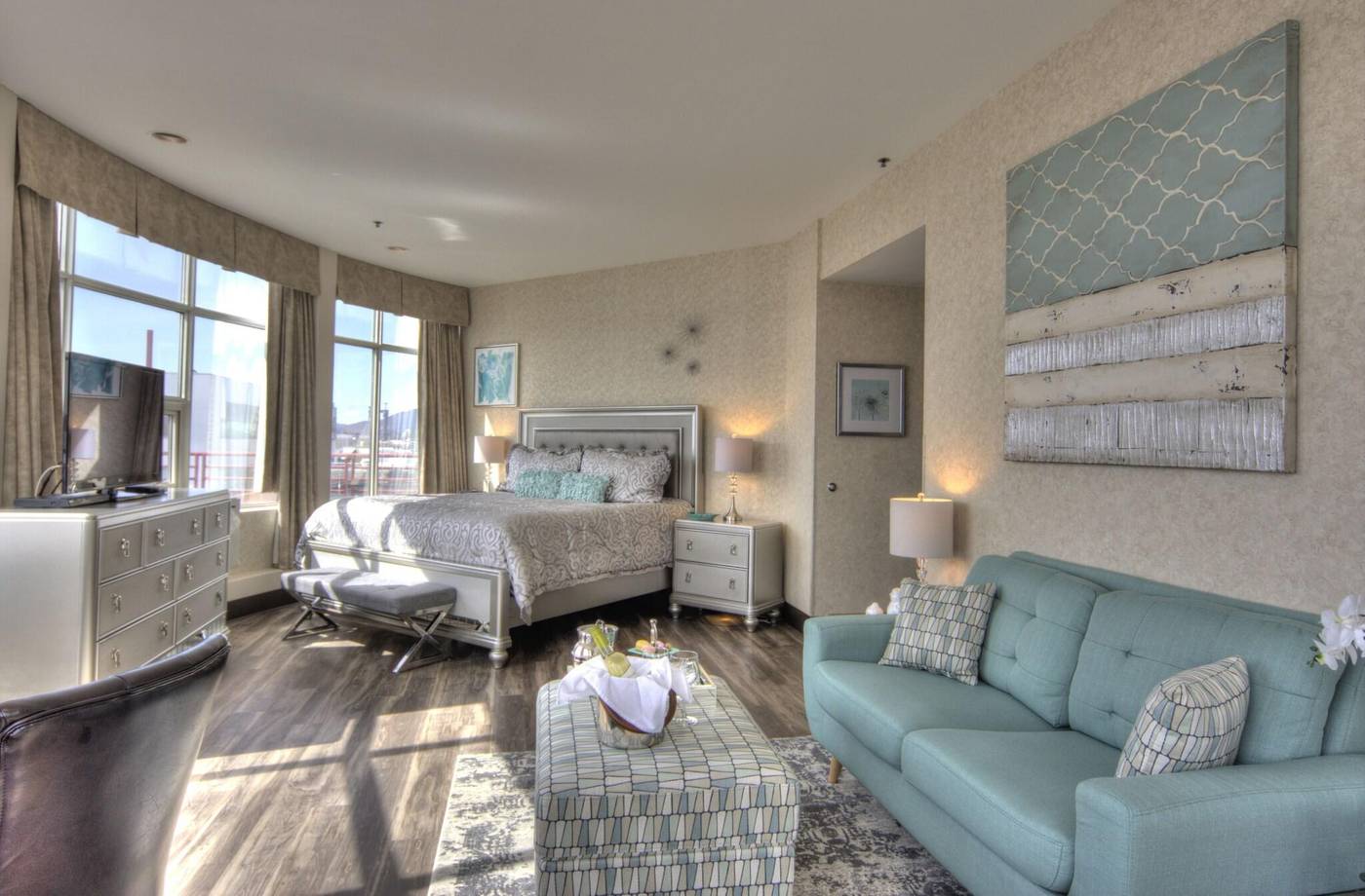 The-Lonsdale-Quay-Room-23