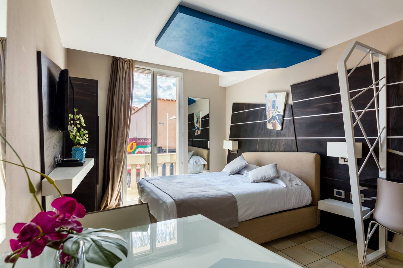 La-Villa-d-Elsa-Room-7