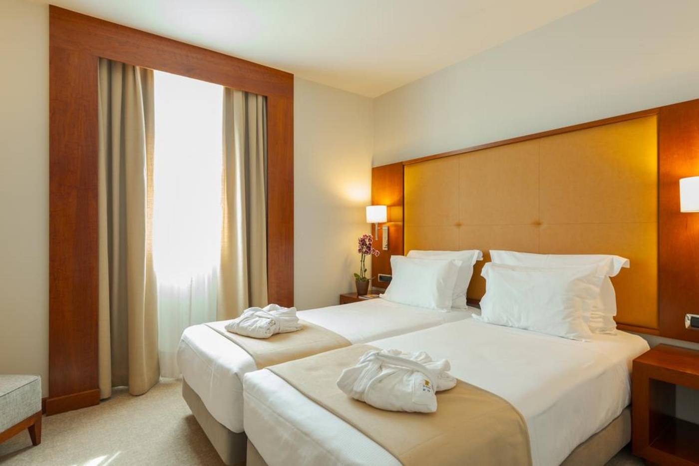 Dom-Carlos-Liberty-Room-22