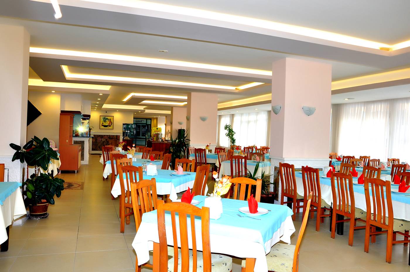 Cinar-Family-Suites-Restaurant-50